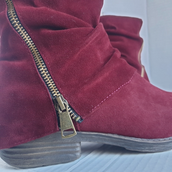 French Blue Americana Burgundy Wine Faux-Suede Ruched Ankle Zip-Up Booties Sz 38 - Picture 12 of 16